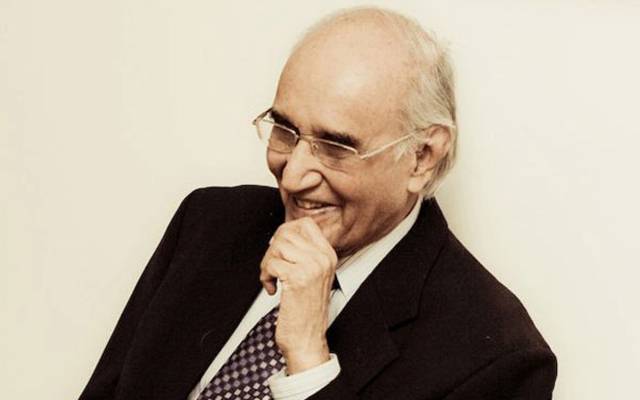  اُردو ادب کے نامور ادیب و مزاح نگار مشتاق احمد یوسفی کو مداحوں سے بچھڑے پانچ برس بیت گئے۔ 