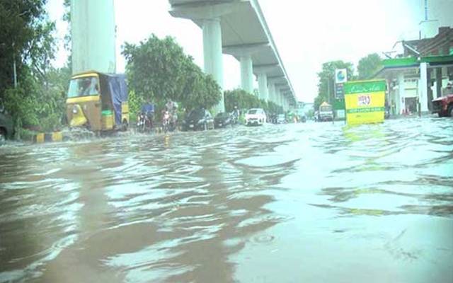 لاہور میں موسلادھار بارش نے تمام ریکارڈ توڑ دیئے