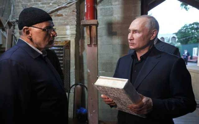 قرآن سب کیلئے بھی مقدس ہونا چاہئے: روسی صدر