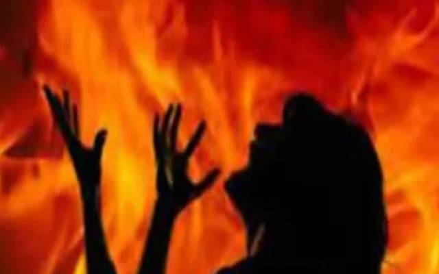 غازی آباد میں گھریلو تنازعہ پر بچیوں پر پٹرول چھڑک کرآگ لگانے والے سفاک ملزم کو گرفتار کر لیا گیا۔