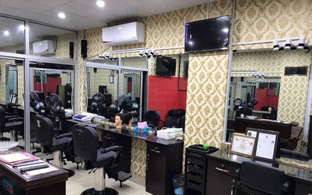 طالبان نے بیوٹی پارلرز پر پابندی عائد کردی
