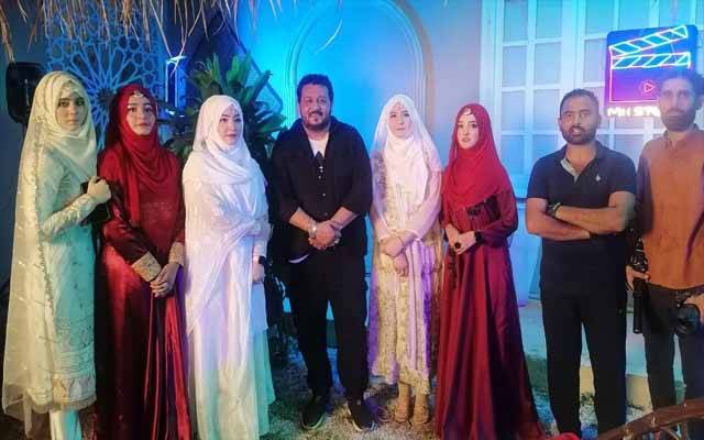 ڈائریکٹر کے ایس کاظمی نے صوفی سنگر  رضوی سسٹرز کو متعارف کرا دیا