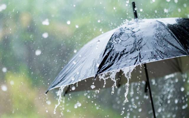 ملک کے مختلف علاقوں میں آج سے بارشوں کا امکان ہے۔ محکمہ موسمیات کے مطابق مون سون بارشوں کا رواں سلسلہ تین سے چار روز تک جاری رہے گا۔