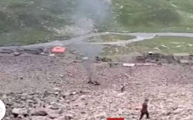مانسہرہ؛ سیاحوں کی وین اور کار میں تصادم،8 افراد جاں بحق،10 افراد زخمی 