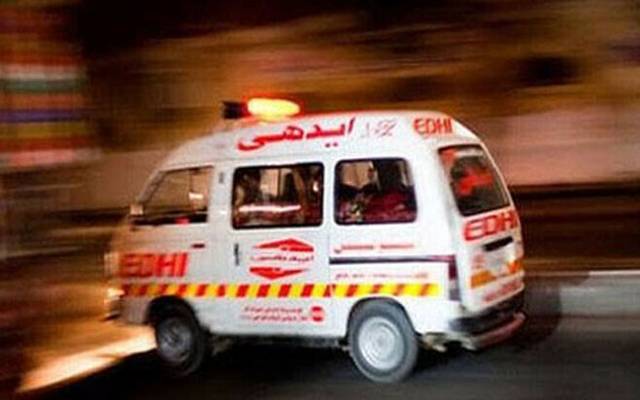  بارکھان کے علاقے راڑاشم کے قریب وین اور بس میں تصادم سے 6 افراد جاں بحق اور 10 زخمی ہوگئے۔
