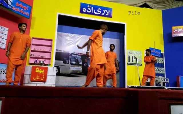 ڈی سی لاہور کا شالیمار تھیٹر کو ڈراما ایکٹ کی خلاف روزی پر وضاحتی نوٹس