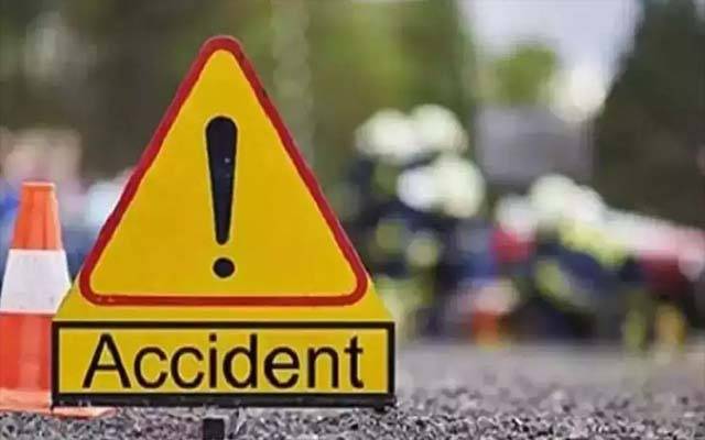 موٹر سائیکل اور رکشے میں تصادم ،2 افراد جاں بحق،4 زخمی ہو گئے
