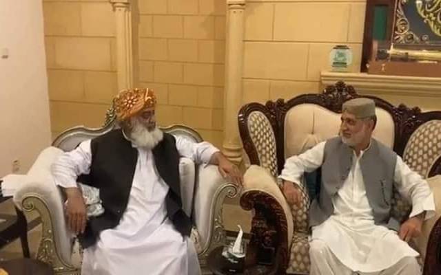 بی این پی کے سربراہ اختر مینگل کی مولانا فضل الرحمان کی رہائشگاہ آمد