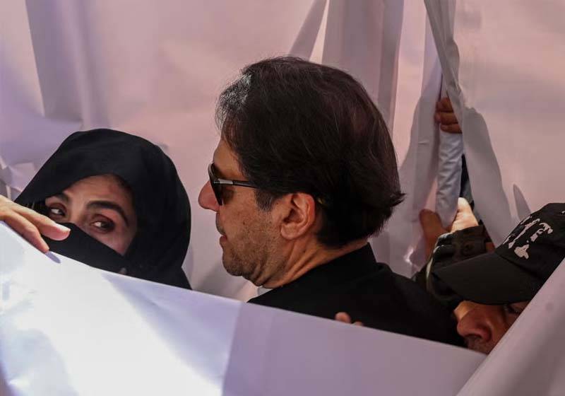 عمران خان کی 3 مقدمات میں ضمانت خارج