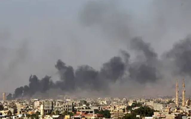 لیبیا کے دارالحکومت طرابلس کے جنوبی علاقے میں متحارب گروپوں میں جھڑپوں سے 27 افراد ہلاک جبکہ اور 100 سے زائد زخمی ہوگئے۔ 