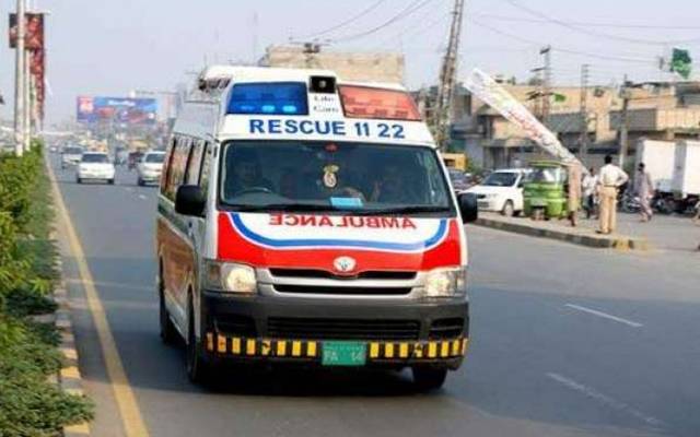 بلوچستان کے ضلع نصیر آباد کے شہر ڈیرہ مرادجمالی شرقی میں کرنٹ لگنے سے 60 سالہ شہری سمیت ایک ہی خاندان کے چار افراد جان کی بازی ہارگئے۔ 