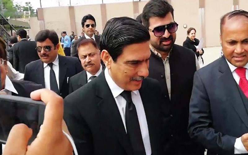 خواجہ حارث کے منشی کو اغوا کیا گیا،لطیف کھوسہ کا عدالت میں انکشاف 