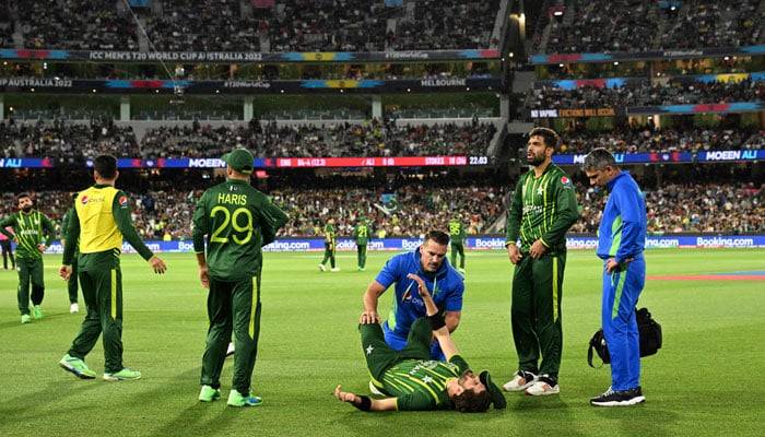پاک بھارت میچ سے قبل شاہین آفریدی ان فٹ؟ بھارتی میڈیا نے پروپیگنڈا شروع کر دیا