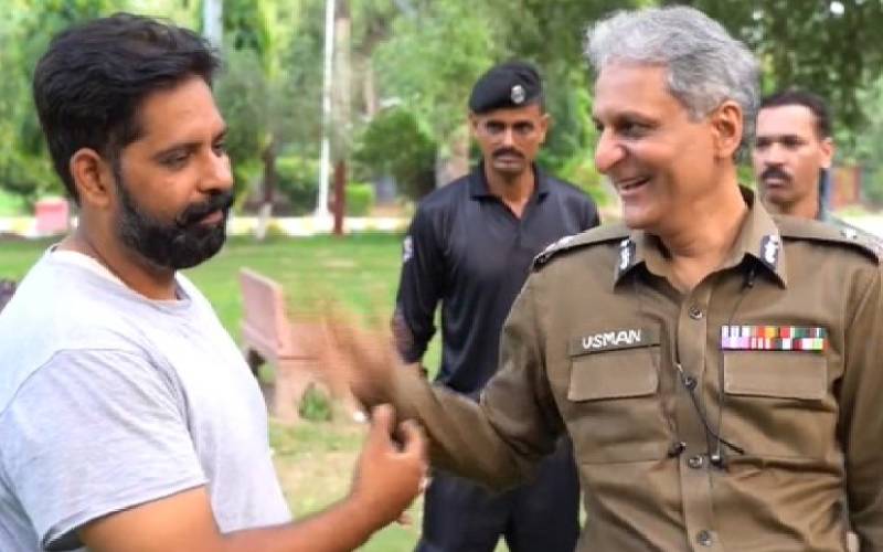 آئی جی پنجاب کو گالیوں کے بعد پاگل قرار دیئے گئے کانسٹیبل کا ایک اور کارنامہ 