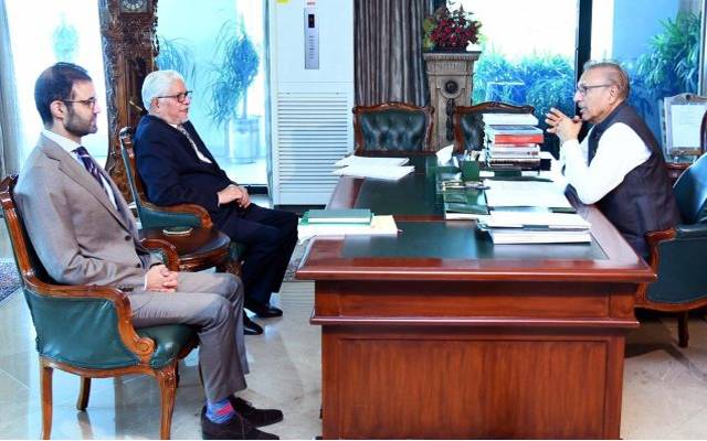  صدر مملکت ڈاکٹر عارف علوی سے  وفاقی وزیر قانون و انصاف کی ملاقات 
