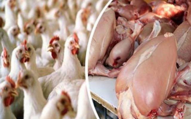 برائلر مرغی کے گوشت کی قیمتوں میں اتار چڑھاؤ  کا سلسلہ جاری ہے۔ لاہور میں برائلر مرغی کا گوشت 20 روپے سستا ہو گیا ہے۔