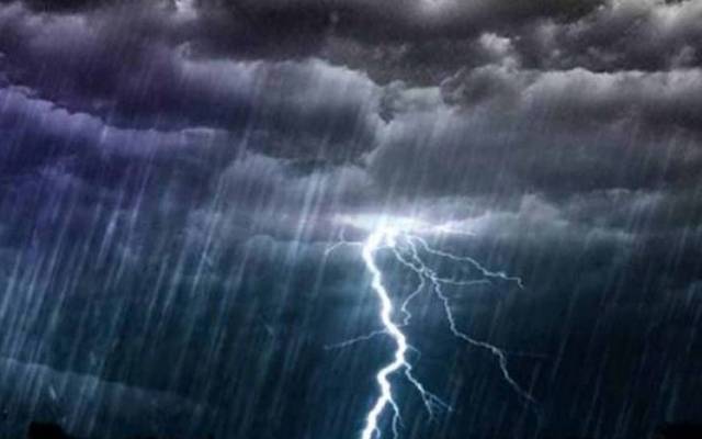   محکمہ موسمیات نے وفاقی دارلحکومت اسلام آباد سمیت ملک کے بیشتر علاقوں میں تیزہواؤں اور گرج چمک کیساتھ  موسلادھار بارش  کی پیشگوئی کردی۔  