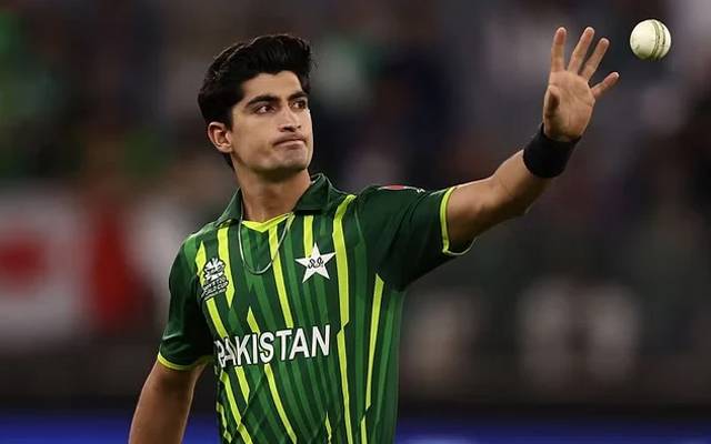  فاسٹ بولر نسیم شاہ نے ورلڈ کپ سے باہر ہونے پر سوشل میڈیا پر بیان جاری کردیا۔ 