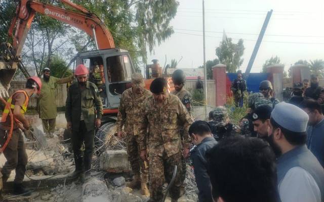 ہنگو مسجد دھماکہ، کور کمانڈر پشاور نے جائے وقوعہ کا دورہ کیا