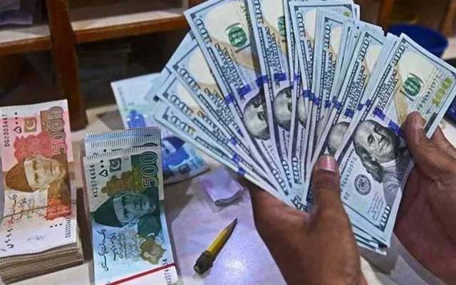 روپیہ مزید تگڑا،انٹر بینک  میں امریکی ڈالرمزید ایک روپے سستا ہوگیا، انٹر بینک میں ڈالر 283 روپے سے بھی نیچے آگیا ،ڈالر 283.62 روپے سے کم ہوکر 282.62 روپے کاہوگیا۔