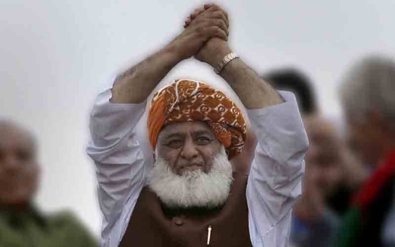جس سے جنگ لڑتاہوں اس کے ہاتھ کھلے ہونے چاہیے اور میرے بھی، مولانا فضل الرحمان