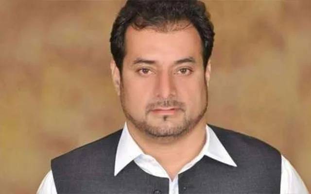  صداقت عباسی کا سیاست اور پی ٹی آئی چھوڑنے کا اعلان 