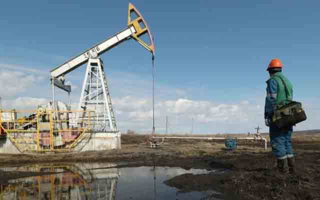 مشرق وسطی کشیدگی کے باعث دنیا بھر میں تیل کی قیمتوں میں اضافے کا امکان