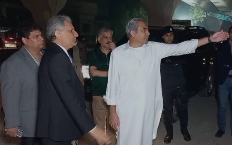 محسن نقوی کا اکبر چوک فلائی اوورز پراجیکٹ کا دورہ،منصوبے پر کام تیز کرنے کی ہدایت