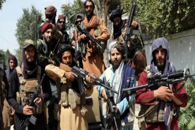  افغانستان میں مقیم پاکستانی طالبان پر اسلحہ لیکر چلنے پر پابندی عائد 