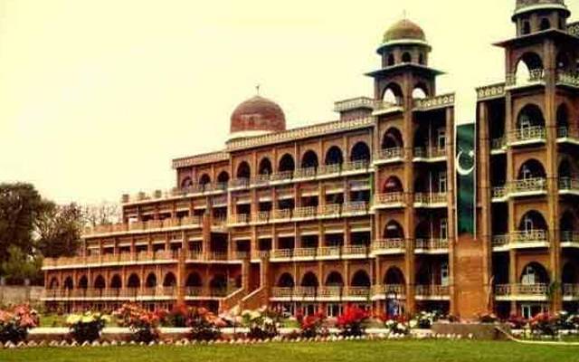 مستقل وائس چانسلرز سے محروم خیبرپختونخوا کی  12 سرکاری جامعات کو انتظامی اور مالی بحرانوں کا سامنا ہے۔