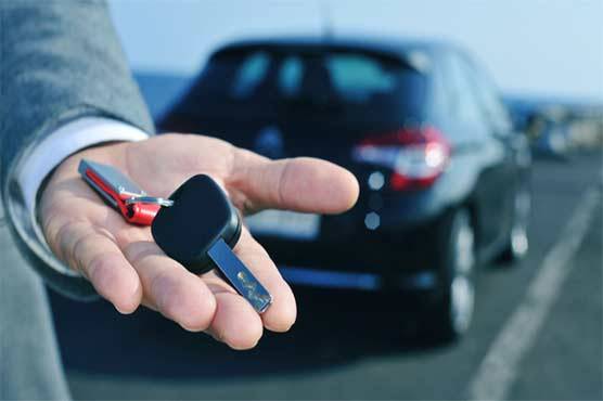 قیمتیں گر گئیں،گاڑیوں کے شوقین افراد کیلئے خوشخبری