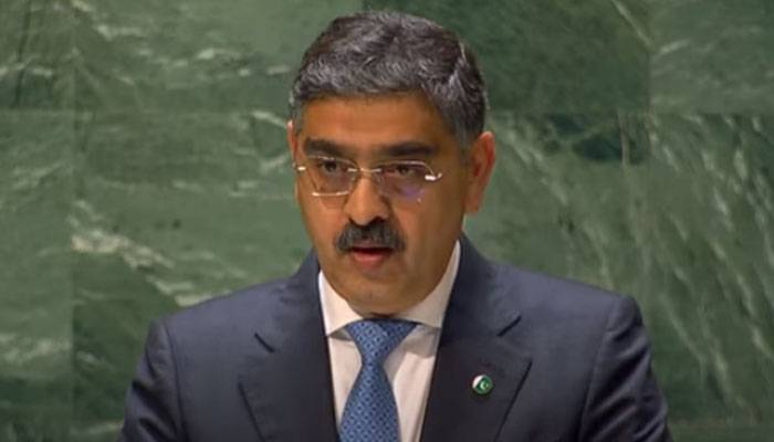 کشمیریوں کیساتھ شانہ بشانہ کھڑے ہیں،سازشی ناکام ہونگے: نگران وزیراعظم