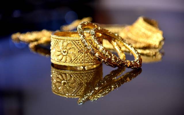  سونا خریدنے والوں کیلئے بڑی خبر آگئی، سونے کی قیمت میں 1650 روپے فی تولہ اضافہ ہو گیا۔