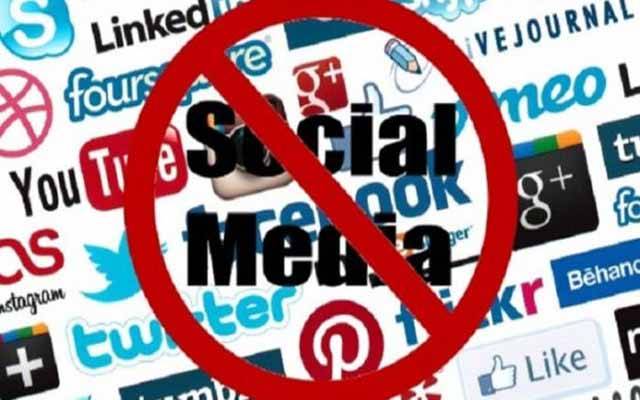سکولوں میں سوشل میڈیا کے استعمال پر پابندی عائد 