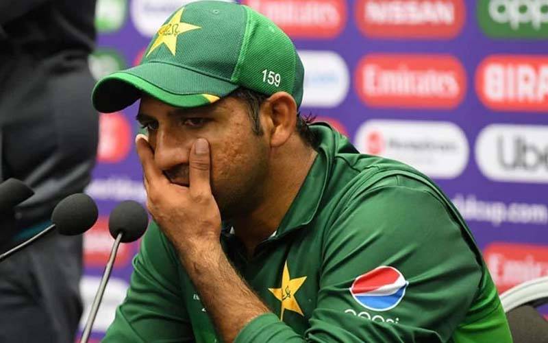  سرفراز کو کپتانی سے کیوں ہٹایا گیا؟ معروف صحافی نے نیا پنڈورا باکس کھول دیا 