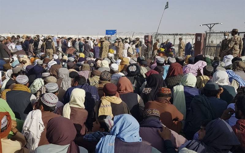 حکومتی احکامات، طورخم اور چمن بارڈر سے ہزاروں افغان باشندوں کی واپسی کا سلسلہ جا ری