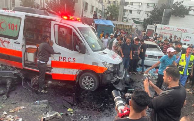 (ویب ڈیسک) اسرائیلی فورسز نے الشفاء ہسپتال سے نکلنے والے ایمبولینسز کے قافلے پر حملہ کرکے بچوں اور خواتین سمیت 14 افراد کو شہید کردیا۔