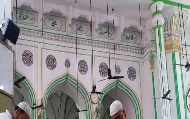 بھارت: مسجد کے دروازے اور دیواروں پر جئے شری رام نعرہ لکھ دیا گیا،مقدمہ درج