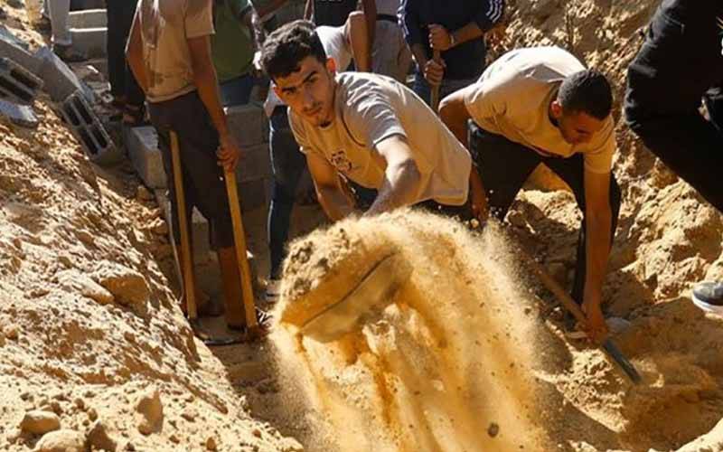 غزہ: اسرائیلی حملوں میں جانبحق ہونیوالوں کی چوتھی اجتماعی قبربن گئی