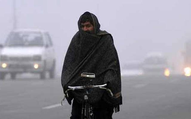  ملک کے بیشتر علاقوں میں موسم خشک جبکہ بالائی علاقوں میں سرد رہے گا۔ پنجاب، بالائی سندھ اور خیبر پختونخوا کے میدانی علاقوں میں رات کے اوقات میں دھندکا امکان ہے۔ 