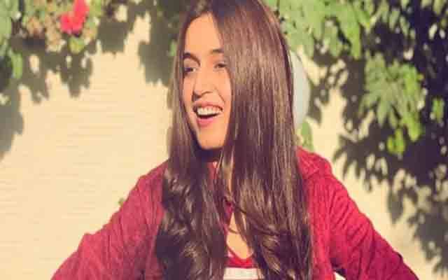 ذاتی زندگی پر پوچھے گئےسوال پرحرا خان نےمداح کو سبق سکھا دیا 