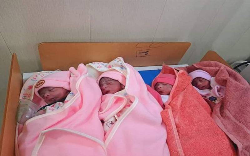گجرات میں خاتون کے ہاں چار سال بعد بیک وقت 4 بچوں کی پیدائش