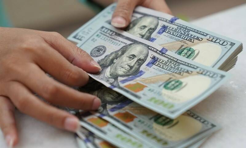 روپے کی قدر بحال، ڈالر سستا ہو گیا