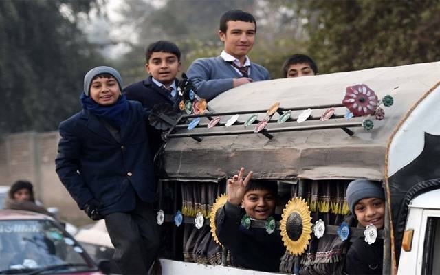 پنجاب کے کن اضلاع میں جمعہ کو سکولزبند رہیں گے ؟ تفصیل آ گئی 