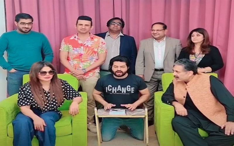 راکھی ساونت آفتاب اقبال کے شو میں جلوہ گر ہوں گی