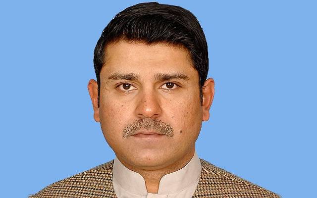  کشمور میں چند روز قبل (آر ڈی 45 ) کے چوکی انچارج لکمیر اوڈ پر قاتلانہ حملہ کیس میں سابقہ وفاقی وزیر احسان الرحمان مزاری پر مقدمہ درج کر لیا گیا۔
