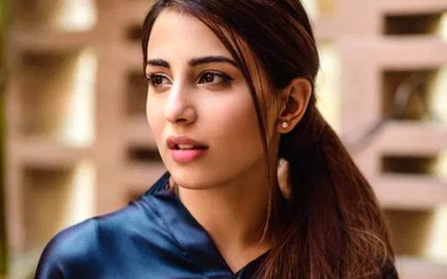 پاکستان شوبز انڈسٹری کی معروف اداکارہ اشنا شاہ فلسطین کے حق میں آواز بلند کرنے پر بڑی مشکل میں پھنس گئیں۔