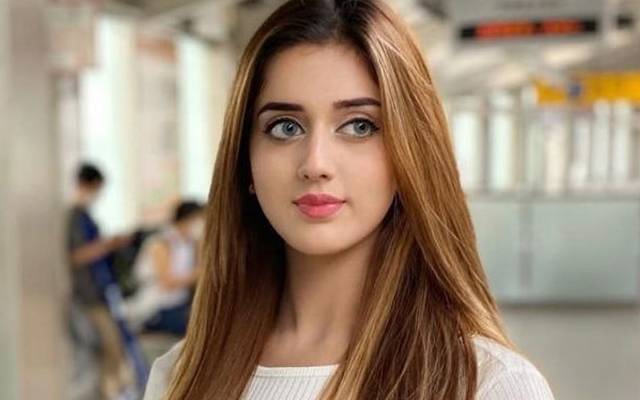 پاکستان کے شہر فیصل آباد سے تعلق رکھنے والی جنت مرزا کو ملک کا نمبر ون ٹک ٹاک ماڈل ہونے کا اعزاز حاصل ہے۔  جنت مرزا پاکستان میں ٹک ٹاک پر سب سے زیادہ فالو کی جانے والی پہلی شخصیت ہیں۔ اُن کے ٹک ٹاک پر 22 ملین سے زائد فالوورز ہیں۔  