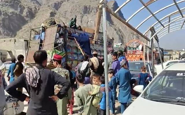 غیر قانونی افغان باشندوں کی وطن واپسی کا سلسلہ جاری ہے۔ گزشتہ روز 2 ہزار اور 423 افغانی اپنے وطن لوٹ گئے۔ 