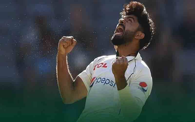 عامر جمال کی ڈیبیو پر 5 وکٹیں لینے والے 14 ویں پاکستانی بولر بن گئے